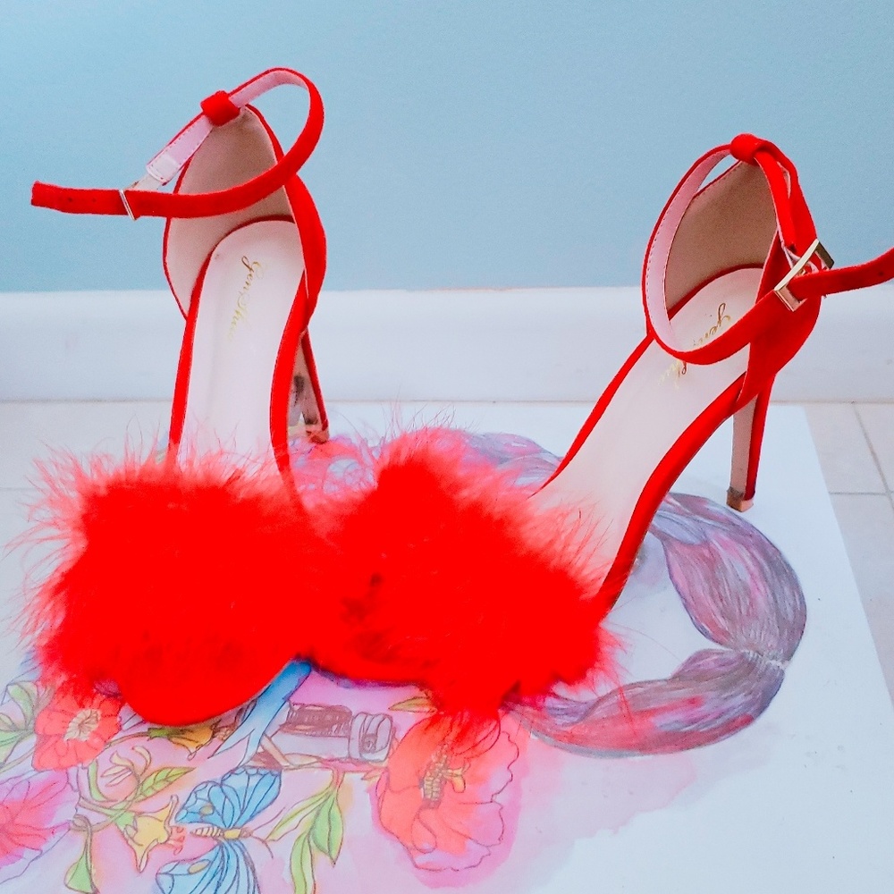 RED FLUFFY HIGH HEELS